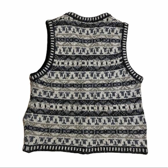 St. John’s Bay Authentic Sweater Zip-up Vest Sz M - Picture 8 of 10